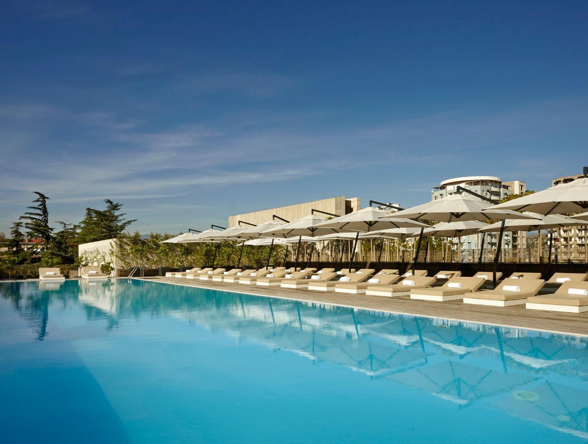 Holiday Inn - Tbilisi By Ihg Eksteriør bilde
