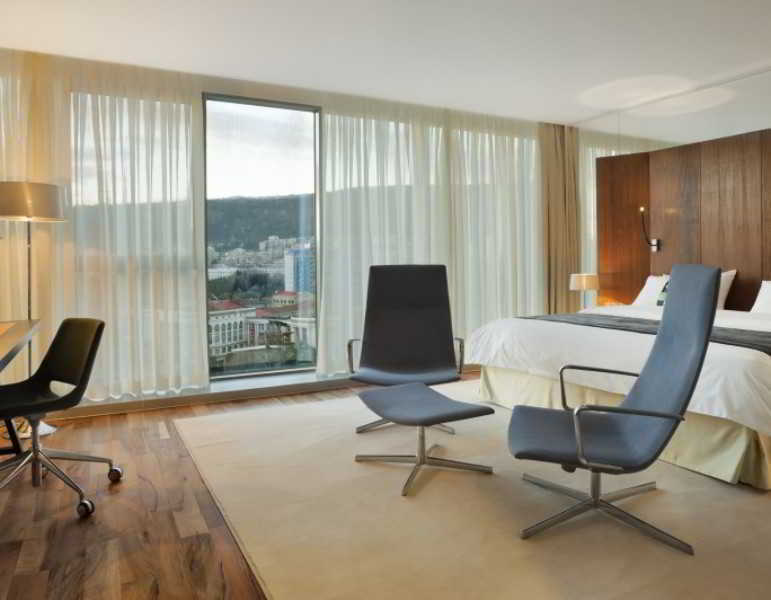 Holiday Inn - Tbilisi By Ihg Eksteriør bilde
